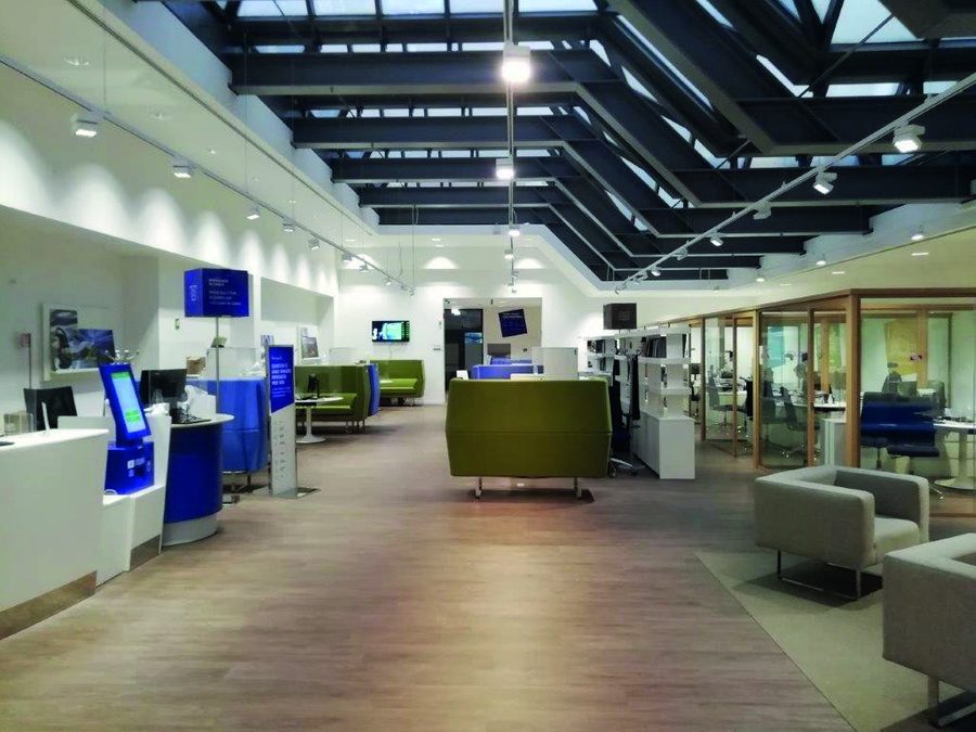 Intesa Sanpaolo S.p.A. - Agenzia di Arezzo (AR) - Via Roma 4